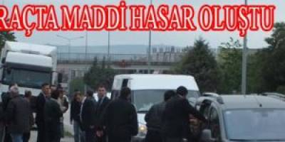 BAFRA'DAKİ TRAFİK KAZASINDA, 4 ARAÇ MADDİ HASAR GÖRDÜ