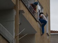 BAFRA'DA GENÇ KIZ İNTİHARA TEŞEBBÜS ETTİ