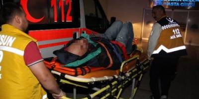 Darp Edilen Genç Kanlar İçinde Yol Kenarında Yatarken Bulundu