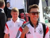 MESUT'UN TÜRKİYE SEVİNCİ