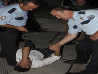 KARISINI DÖVEN KOCA, POLİSE BAYILMA NUMARASI YAPTI