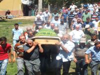 ALİ OSMAN ERSİN GÖZYAŞLARI İLE SON YOLCULUĞUNA UĞURLANDI