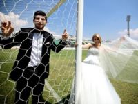 FANATİK ÇİFTTEN STADDA DÜĞÜN ÇEKİMİ
