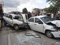 ZİNCİRLEME KAZA: 4 YARALI