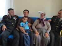 GARNİZON KOMUTANI KAHVECİ’DEN ŞEHİT AİLESİNE ZİYARET