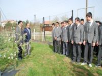 ÖĞRENCİLERE UYGULAMALI DERS