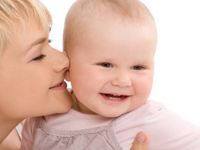 Anneler bebeğinizi uyuturken bunu yapmayın!