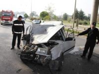 OTOMOBİL KAMYONETLE ÇARPIŞTI: 1 YARALI