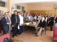 Atatürk İlköğretimde Pasta Ziyafeti