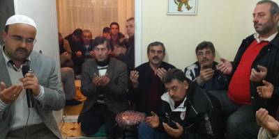 Tulum Babası için Mevlüt Okuttu