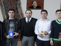 GENÇLER BİLGİLERİNİ YARIŞTIRDI