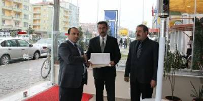 BAŞARILI ÖĞRENCİLER ÖDÜLLENDİRİLDİ