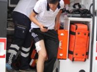 Bıçaklı saldırıya uğrayan genç hastanelik oldu