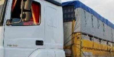 Tır'ın altına girdi 1 Ölü