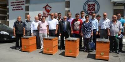 BAFRA SYDV BOŞ ARI KOVANI DAĞITTI