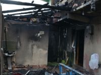 3 KATLI BİNA ALEVLERE TESLİM OLDU