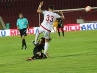 AKHİSAR BELEDİYESPOR: 2 - MERSİN İDMANYURDU: 0