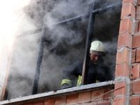 BUNALIMA GİREN ŞAHIS EVİNİ YAKTI