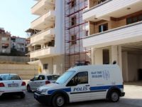 Ev bakmaya giden aile çocuklarını düşürdüler