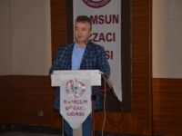 Topaloğlu Eczacıların toplantısına katıldı