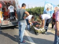 Takla Atan Araç Şeftali Bahçesine Uçtu: 3 Yaralı