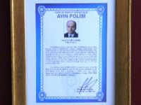 Meslektaşlarının Zor Günlerinde Yanında Olan Polis Ayın Polisi Seçildi