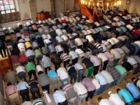 Bayram Namazında Camiler Doldu Taştı