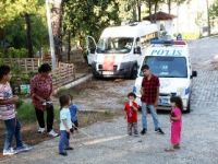 Polisi Gören Minibüs Şoförü Göçmenleri Bırakıp Kaçtı