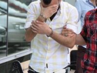 Uyuşturucu Hap Ve Bonzai İle Yakalandı