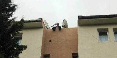 Polis Lojmanı Çatısında İntihar Girişimi