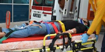 Bafra'da minibüs motosiklete çarptı