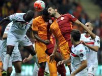 Galatasay geriden geldi