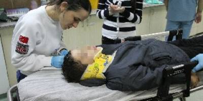 Parkta Kaydıraktan Düşen Çocuk Hastanelik Oldu