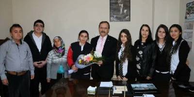 LÖSEMİLİ ÇOCUKLARDAN BAŞKAN ŞAHİN'E ZİYARET