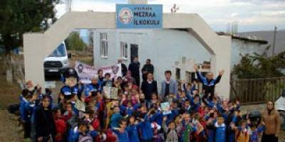 Samsun Emniyeti Çocukların Yüzünü Güldürüyor