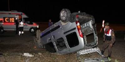 Kapalı Kasa Kamyonet Takla Attı: 6 Yaralı