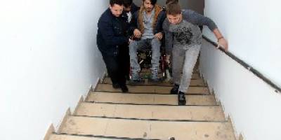 Elektrik Direğinden Düşen İşçi Hayatını Kaybetti