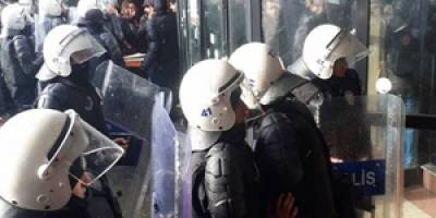 Üniversite karıştı : 28 gözaltı