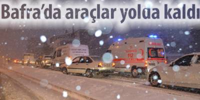 Bafra'da kar trafiği felç etti