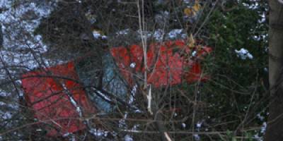 Samsun`da otomobil dereye uçtu