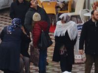 Ev sahibin böylesi!