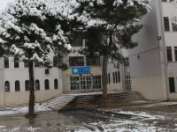 Yarın okul varmı?