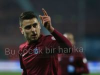 Bu çocukta iş var...