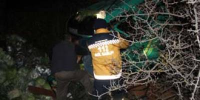 Kaza yapan Kamyon sürücüsü gözyaşlarını tutamadı.