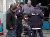 Kamyon lastiği patladı : 1 yaralı