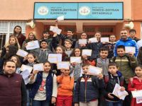 Alaçam'da okullarda karne heyecanı