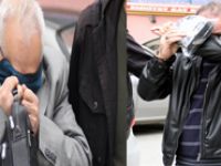 SAHTE 10 BİN DOLAR İLE YAKALANANLAR HAKİM KARŞISINDA