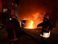 4 otomobil kundaklandı