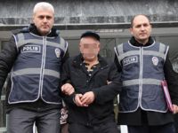 Elle taciz ettiği iddiası ile gözaltına alındı