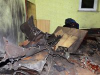 Odunun içine yerleştirilen bomba patladı